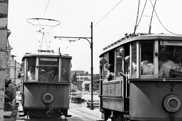 historic black and white photo of Dubrovnik trams