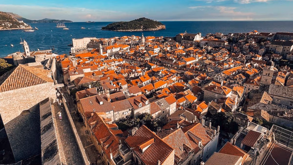 Dubrovnik City Walls panoramic view over Old Town and the Adriatic Sea (2026 walking guide)