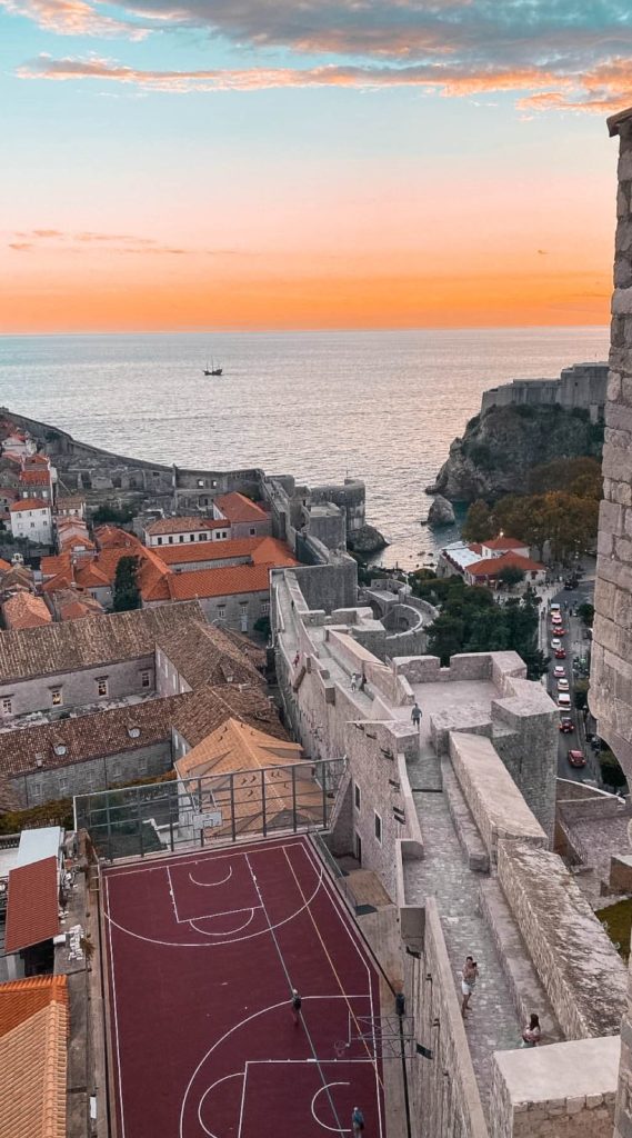Sunset guided tour on Dubrovnik City Walls