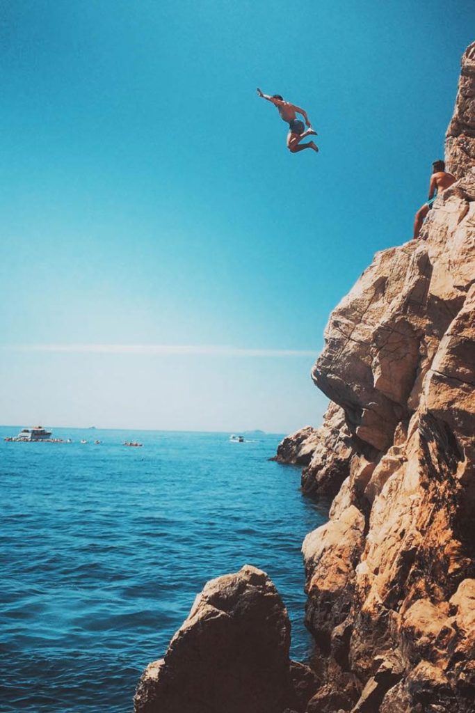 Only way to get to BUza Beach is hole in the wall