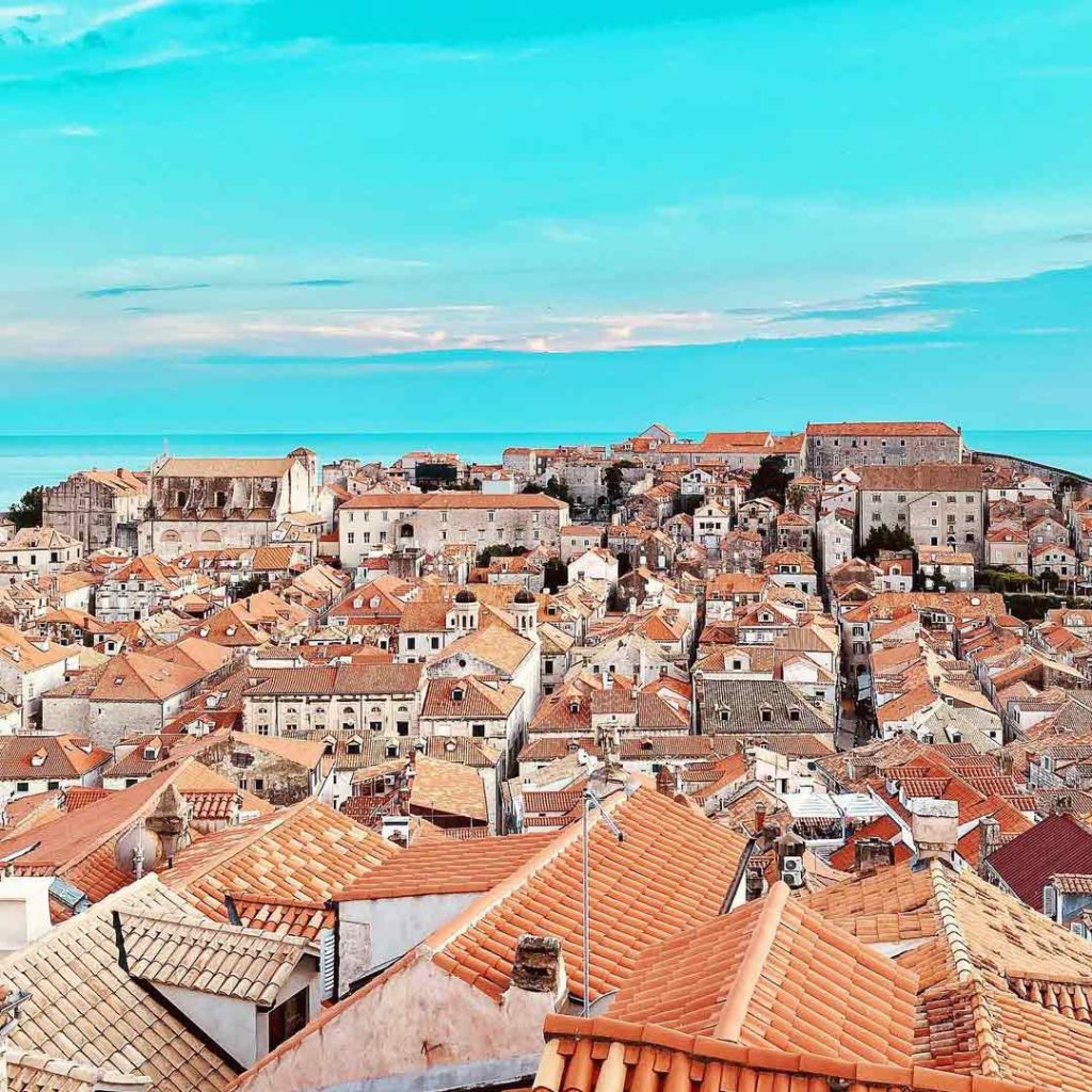 It take 1 to 2 hours to walk around Dubrovnik Walls at a leisurely pace.
