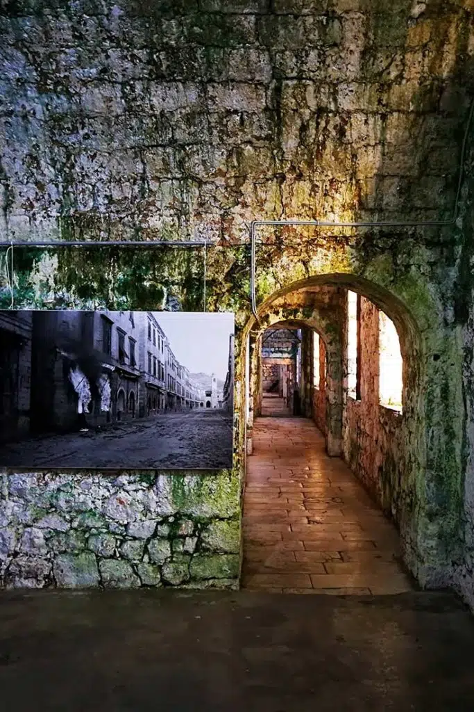 Fort Imperial Homeland War Museum Wall Images