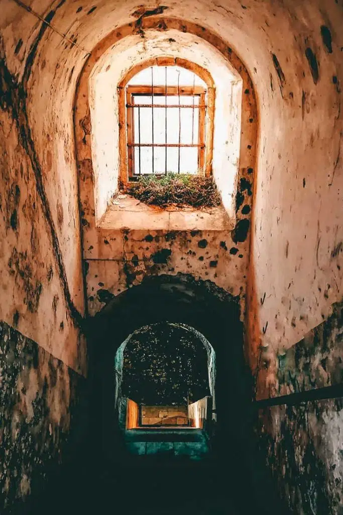 Fort Inperial interior