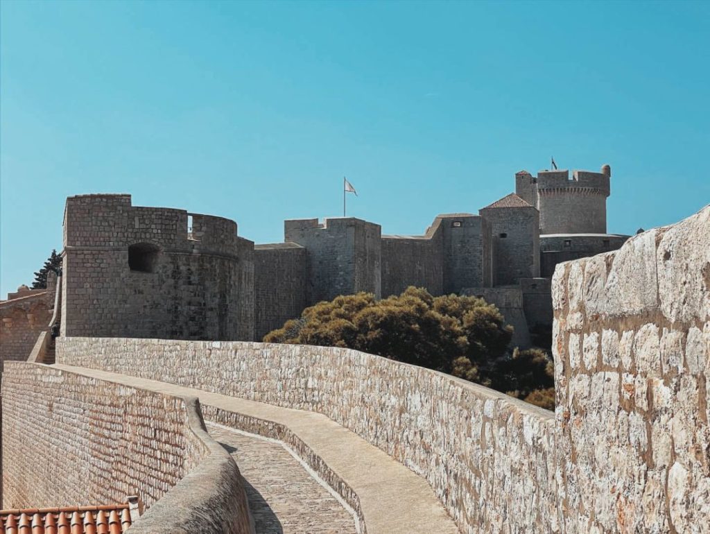 Photo shows bastions and towers that defend the north walls of this fortification.