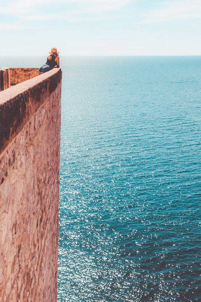 A stop on the route. Standing on the corner of the Dubrovnik walls, admiring the Adriatic Sea